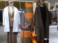 -Max Mara(王府井奥莱·香江小镇店)