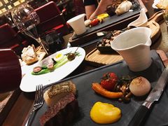 -恰餐厅及酒吧 CHAR Bar & Grill (北京丽都皇冠假日店)