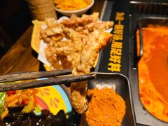 -老牌坊云南鱼豆花火锅(哈西万达店)