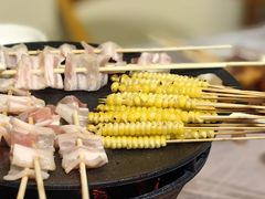 -小草屋轰趴馆别墅派对新场团建家庭聚会