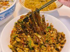 酸包菜红薯粉-鲁哥饭店(富兴店)