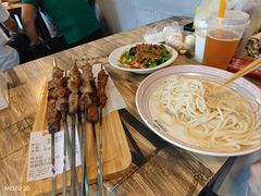 -歹歹的加个面过油肉拌面