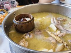 -朴小妹人参鸡汤火锅(长白山万达店)
