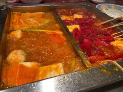 经典牛油锅+大凉山菌汤-月满大江火锅(总府路店)
