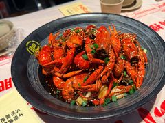 -肥肥虾庄·金牌油焖大虾(汉街SKP店)