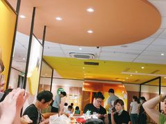 大堂-麦当劳(百联西郊购物中心店)