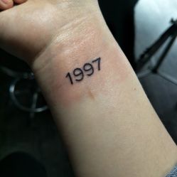 点击看大图 -刺客纹画纹身·洗纹身·穿孔饰品