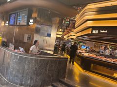 -钱小奴海鲜自助黑金店(杭州滨江龙湖店)