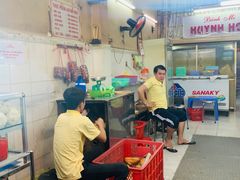-Bánh Mì Huynh Hoa
