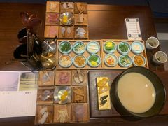 -银米·云南传统过桥米线(双廊黑金冠店)