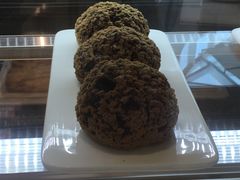 榴莲黑金滋-芙気泡芙