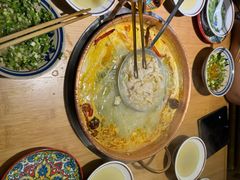 -洱火云南酸菜牛肉火锅(石景山当代商城店)