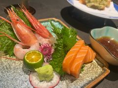 -铭牛烧肉·和牛海鲜自助(高新月牙湖店)