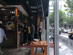 -弄堂咪道-饭香·面香·馄饨香(钦州北路田尚坊店)