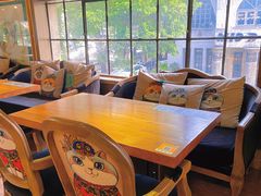 -more than meow吴止猫主题餐厅(承德 中船汇店)