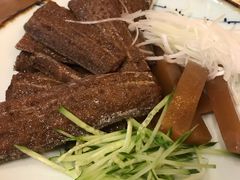 娄府酥骨带鱼-娄三少春饼·烤鸭(合生汇购物中心店)