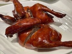 玻璃脆皮乳鸽皇-新雅粤菜馆(南京东路店)