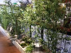 -八府香鸭·啫啫煲(华山路店)