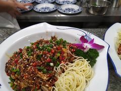 -黄桷树曹家私房菜(江与城店)