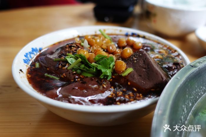 芳芳跷脚牛肉(百年传承店)-招牌特色血旺-菜-招牌特色血旺图片-乐山