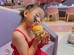 -水桶王国主题餐厅·聚会·生日派对·亲子活动·家庭套餐(亚龙湾希尔顿店)