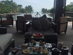 -亚龙湾喜来登·美景台大堂吧
