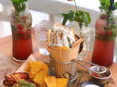 -Mark&Mars Restaurant
