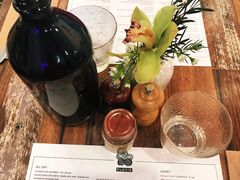 -FLOVIE FLORIST CAFE