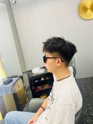 -即型男士理发工作室