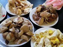 -东巴谷野生菌火锅餐厅