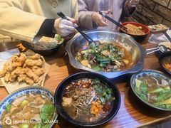 -爆炸头阿姨小四川正宗川味小吃(无任何分店)