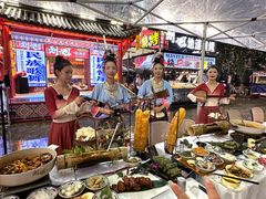 -刘姐啤酒鱼民族演艺餐厅(西街总店)