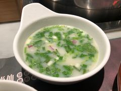 -尚尚仙·酸汤猪手·猪肚鸡火锅(华联万柳购物中心店)