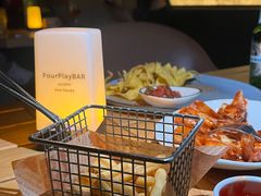 -FOUR PLAY BAR