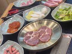-臻牛烤肉