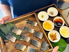 -围炉肉舍•炭烤活鳗•丹东海鲜烤肉(步行街店)