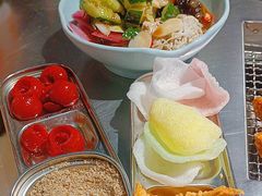 -马路牙子烧烤音乐酒馆(望京店)