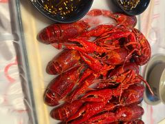 -肥肥虾庄·金牌油焖大虾(汉街SKP店)