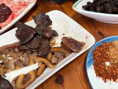 -五指山生态小黄牛(皮皮虾海鲜广场店)