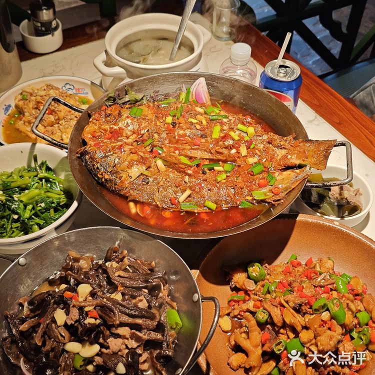 很有诚意的湘菜四人餐！量大管饱嘎嘎好吃！