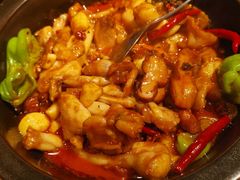 黑松露牛肝菌焖牛蛙-云海肴云南菜(浦江欢乐颂店)