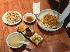 -裕兴记•蟹黄面馆(人民广场店)