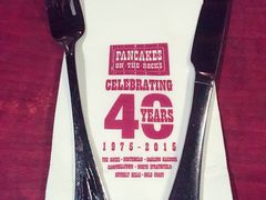 -Pancakes on the rocks(Darling Harbour)