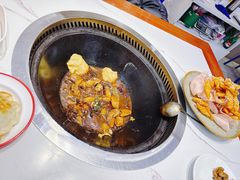 -雪乡人家东北菜·铁锅炖一切(高斯路店)