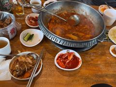 -喇喇排骨火锅·传统韩式脊骨汤(望京西园总店)