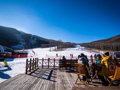 -中旅松花湖滑雪场