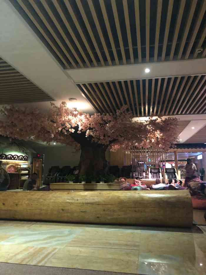 卡拉卡拉漫温泉-"交通还挺方便的,位置也挺好找的,可以玩一.