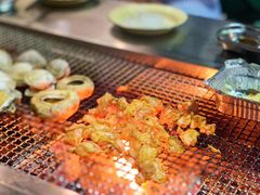 掌中宝-马路牙子烧烤音乐酒馆(望京店)