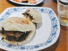 -老天桥酱肉烧饼夹肘子(天桥店)