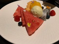 水果荟萃配香草雪糕-圣丰索菲特·法国餐厅